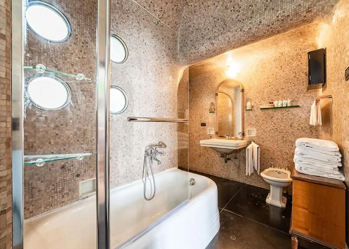 Royal Rialto - Grand Canal View