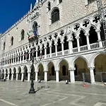 Royal Rialto - Grand Canal View 아파트 *