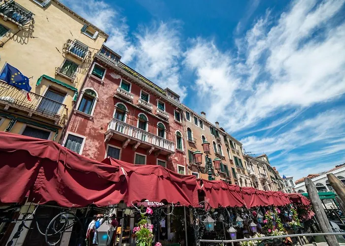 Royal Rialto - Grand Canal View *