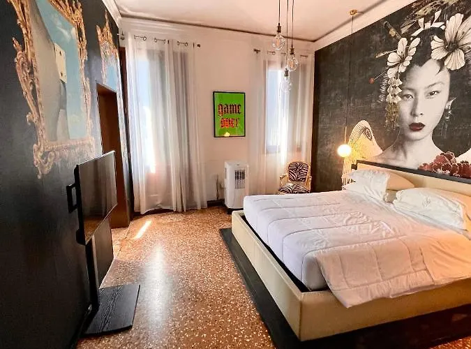 Royal Rialto - Grand Canal View * Venedig