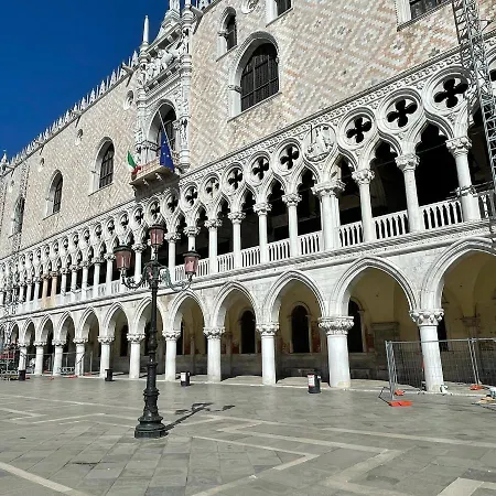 Royal Rialto - Grand Canal View דירה *