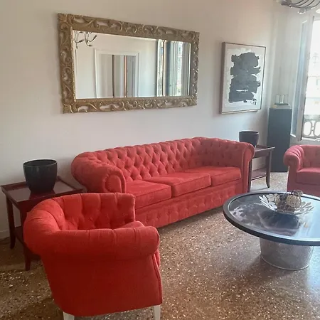 Royal Rialto - Grand Canal View *